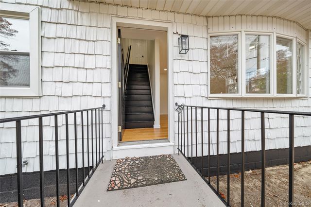 78 Carr Lane, Coram, NY 11727