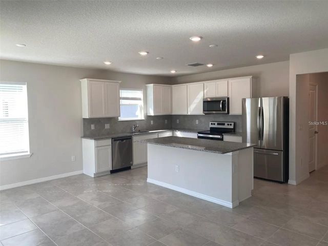 9643 SUMMERS CAY CIRCLE, Thonotosassa, FL 33592