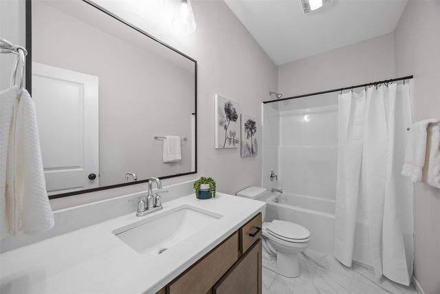 3061 Duckhorn Cove, Marion, IA 52302