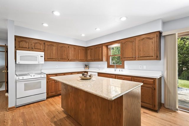 7326 Forty Acre ROAD, Franksville, WI 53126