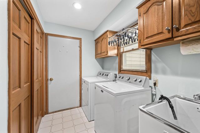 7326 Forty Acre ROAD, Franksville, WI 53126