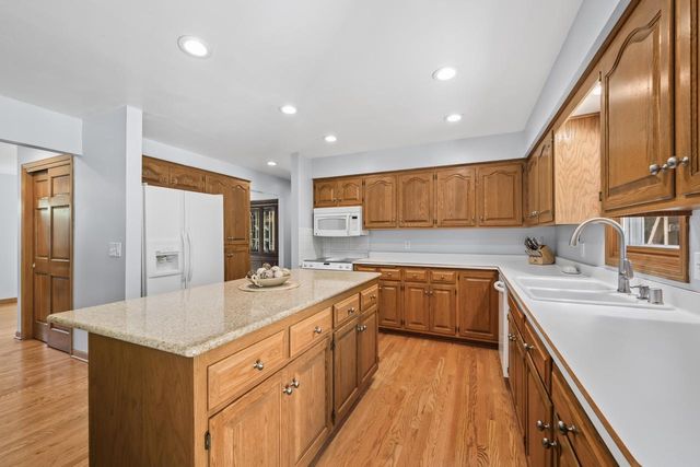 7326 Forty Acre ROAD, Franksville, WI 53126