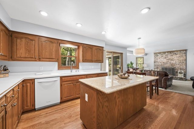 7326 Forty Acre ROAD, Franksville, WI 53126