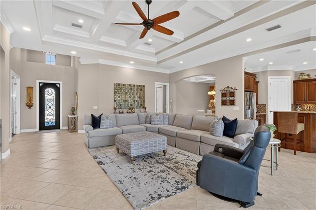 7352 Lantana WAY, Naples, FL 34119