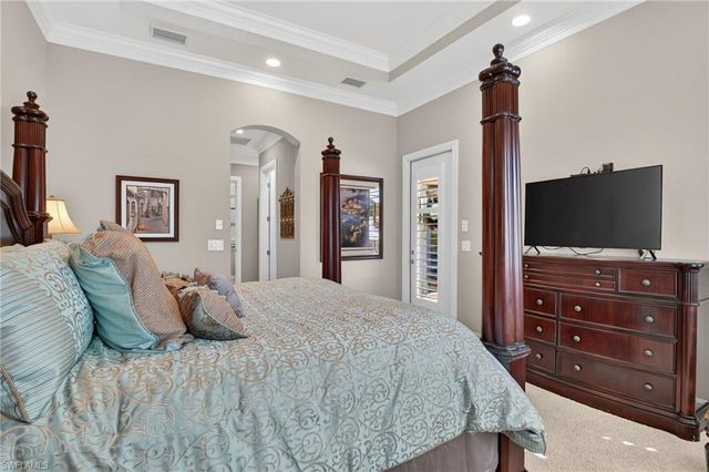 7352 Lantana WAY, Naples, FL 34119