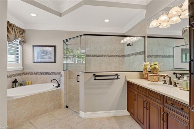 7352 Lantana WAY, Naples, FL 34119