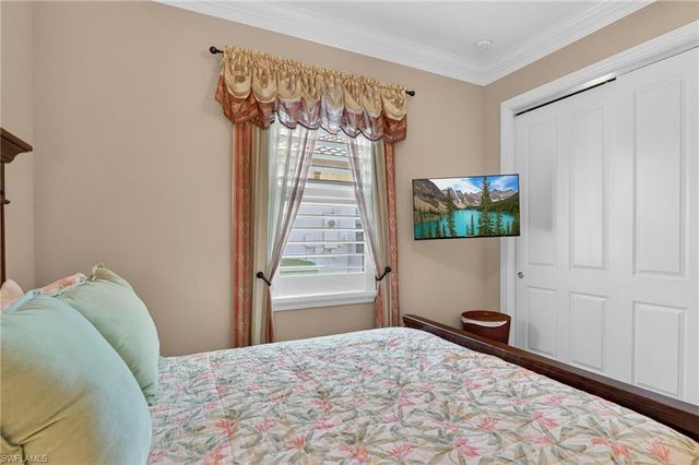 7352 Lantana WAY, Naples, FL 34119