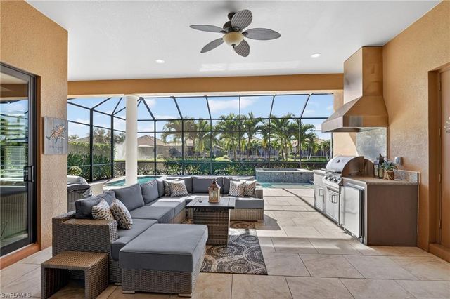 7352 Lantana WAY, Naples, FL 34119