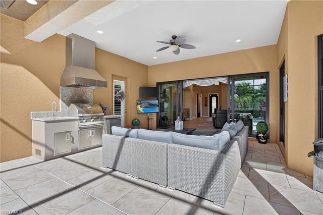 7352 Lantana WAY, Naples, FL 34119