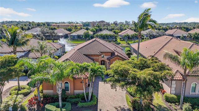 7352 Lantana WAY, Naples, FL 34119