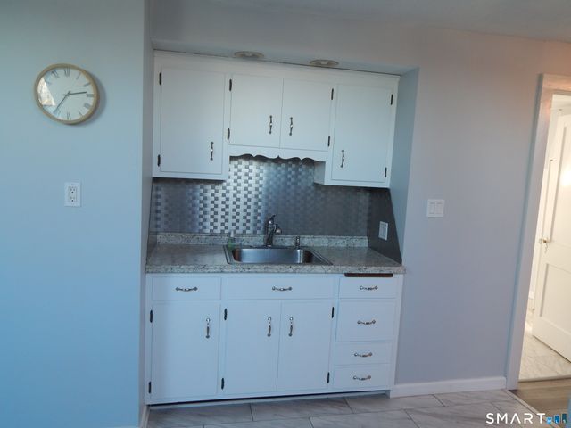 91 Holden Street 3rd Floor, Bristol, CT 06010