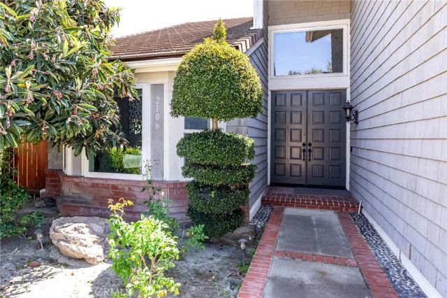 2106 Greenwood Court, Fullerton, CA 92833