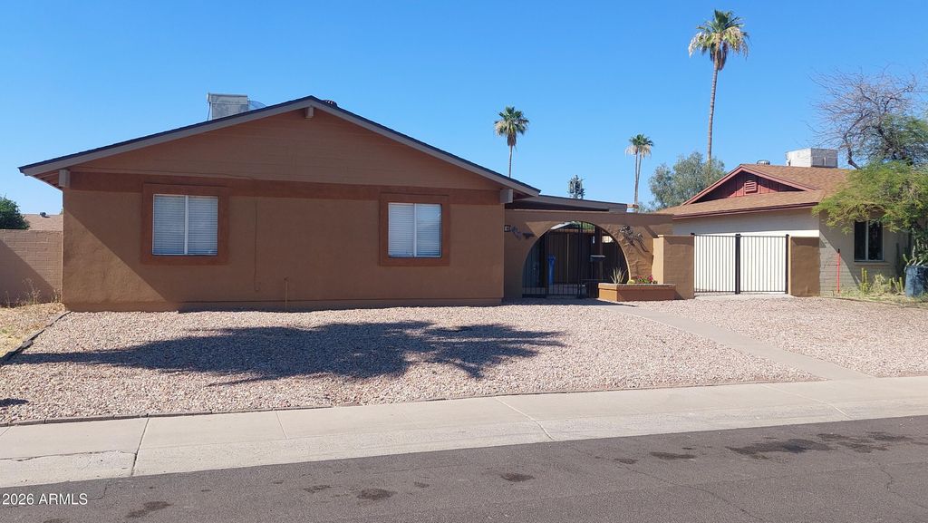 3418 W Mandalay Lane, Phoenix, AZ 85053