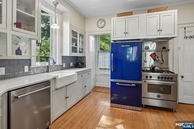 46 Monroe Place, Bloomfield, NJ 07003