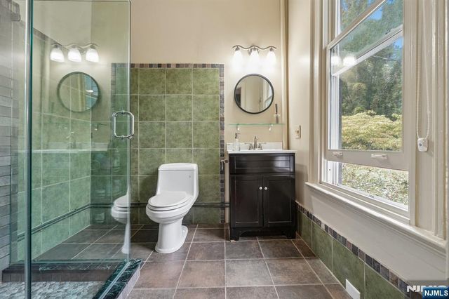 46 Monroe Place, Bloomfield, NJ 07003