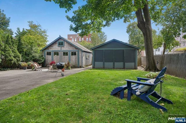 46 Monroe Place, Bloomfield, NJ 07003
