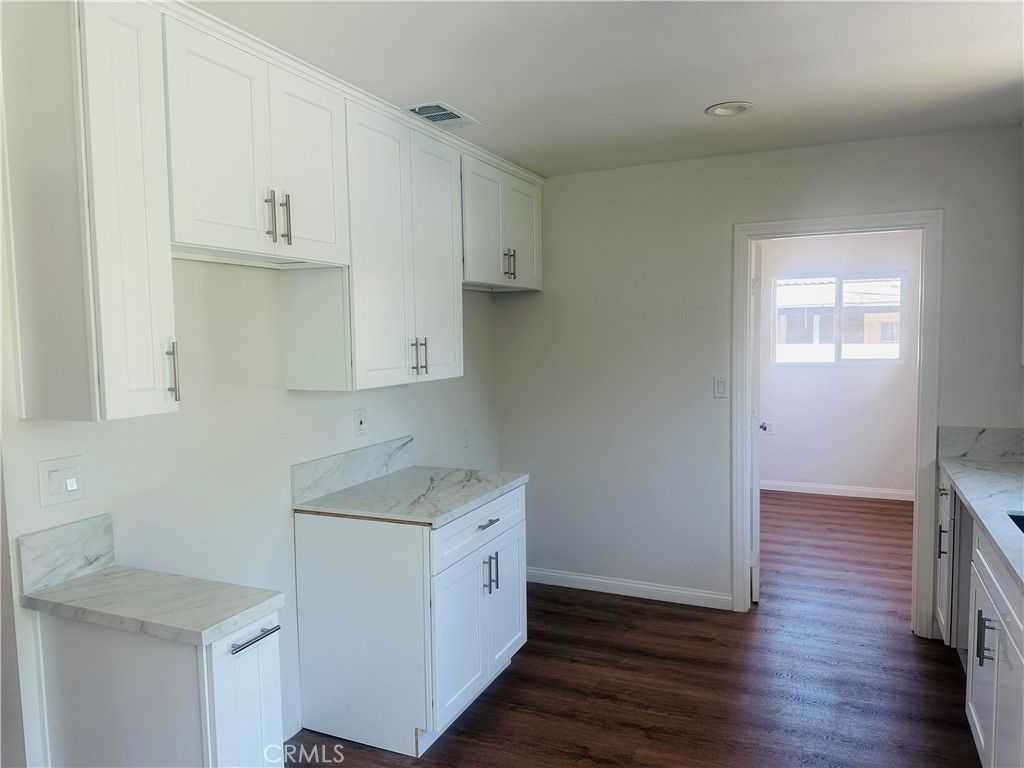 Image 3 of property listing at 15411 Rosemary Drive, Fontana, CA 92335