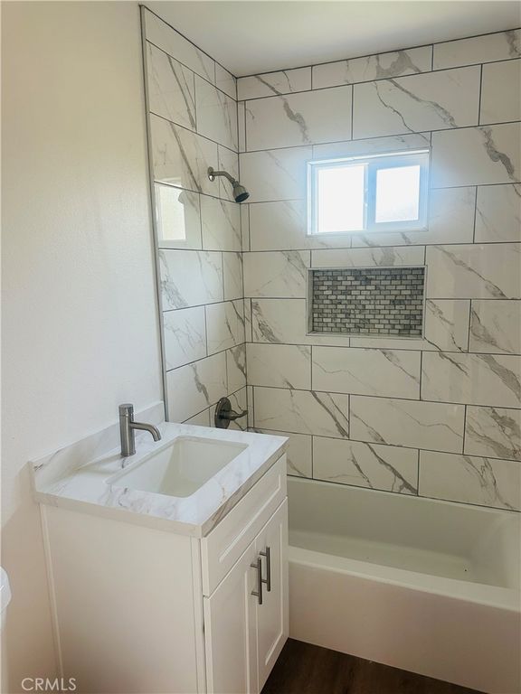 Image 5 of property listing at 15411 Rosemary Drive, Fontana, CA 92335