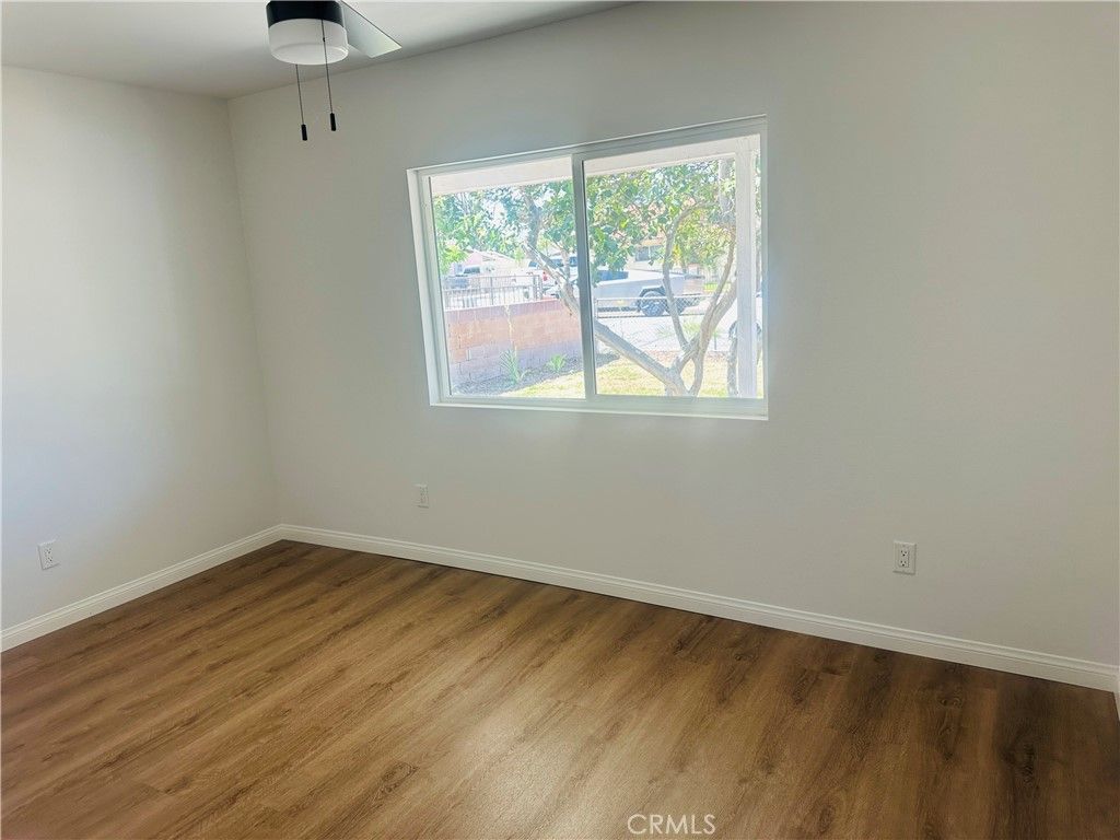 Image 7 of property listing at 15411 Rosemary Drive, Fontana, CA 92335