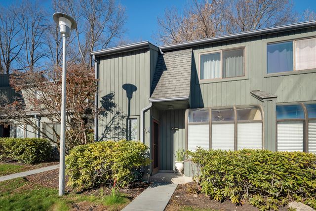 123 Old Belden Hill Road APT 15, Norwalk, CT 06850