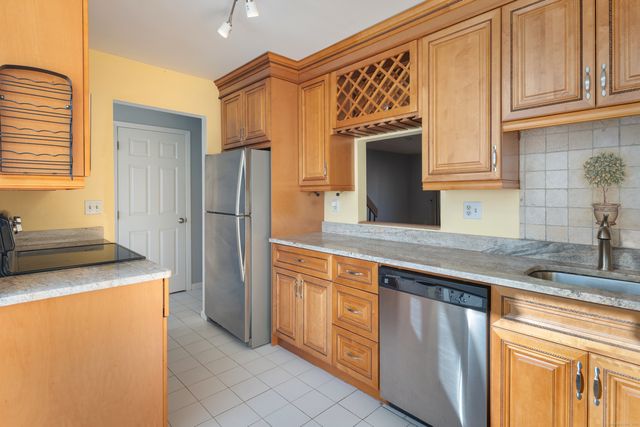 123 Old Belden Hill Road APT 15, Norwalk, CT 06850