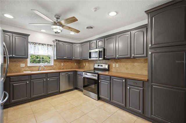 17676 SE 102ND CIRCLE, Summerfield, FL 34491