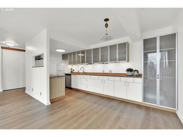 1313 LINCOLN St 508, Eugene, OR 97401