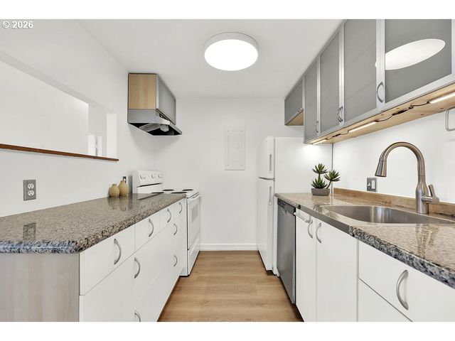 1313 LINCOLN St 508, Eugene, OR 97401