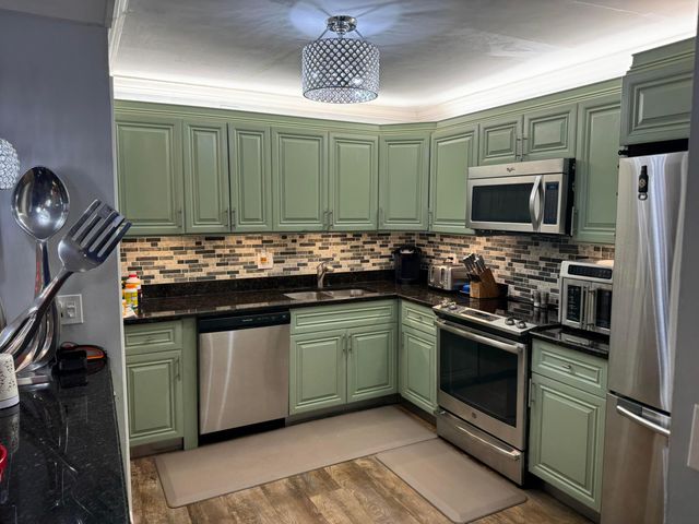 5817 La Pinata Boulevard B-1, Greenacres, FL 33463