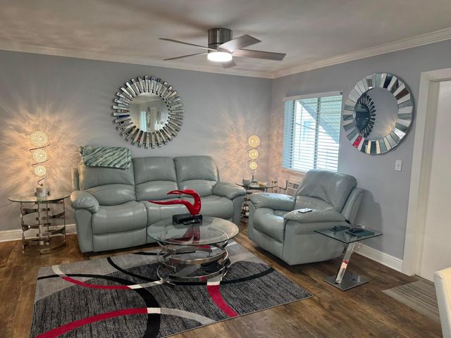 5817 La Pinata Boulevard B-1, Greenacres, FL 33463