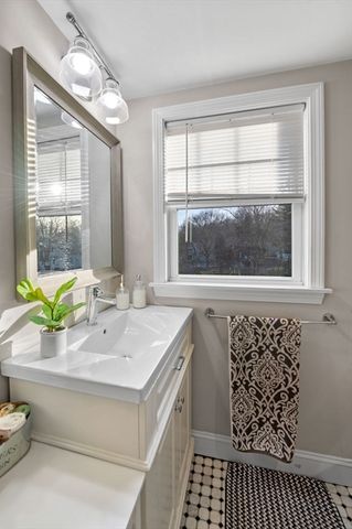 106 Lynnfield Street, Peabody, MA 01960