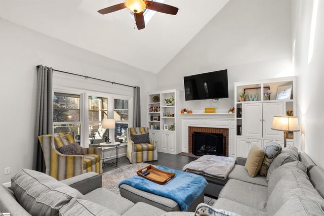 7 Crosswinds Way, Greer, SC 29650