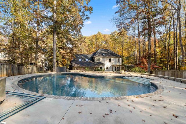 7 Crosswinds Way, Greer, SC 29650