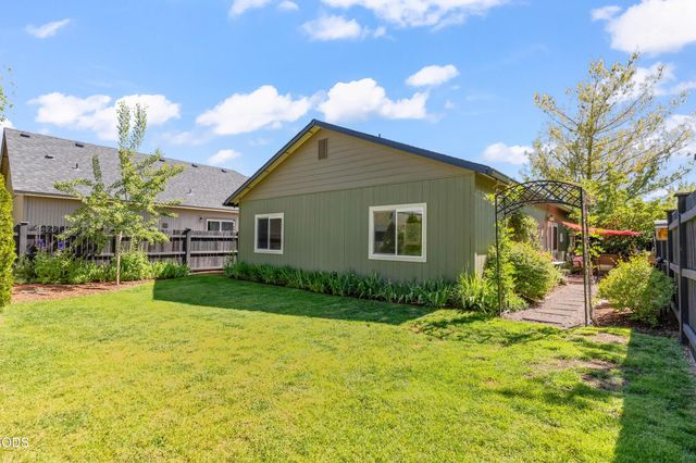 637 NE Mason, Bend, OR 97701