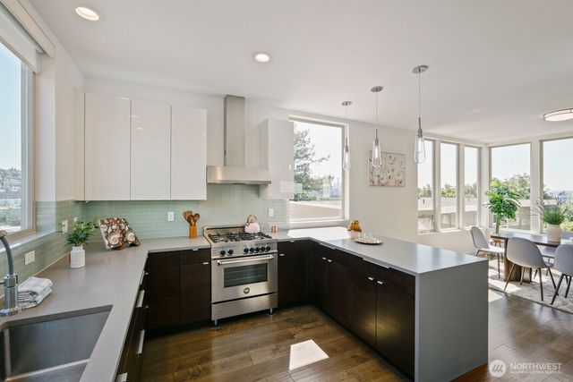 2337 W Plymouth Street, Seattle, WA 98199