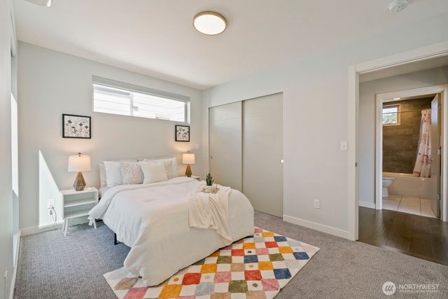 2337 W Plymouth Street, Seattle, WA 98199
