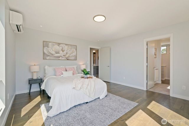 2337 W Plymouth Street, Seattle, WA 98199