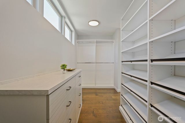 2337 W Plymouth Street, Seattle, WA 98199