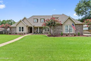 3008 Oakleigh Circle, Ocean Springs, MS 39564