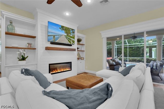 11620 Spoonbill LN, Fort Myers, FL 33913