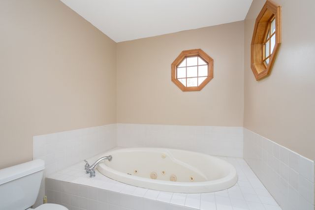 36851 N Kerwin Lane, Ingleside, IL 60041