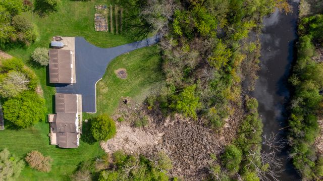 36851 N Kerwin Lane, Ingleside, IL 60041