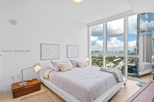 18201 Collins Ave 3702, Sunny Isles Beach, FL 33160