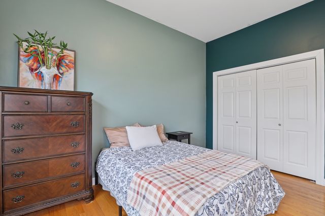 6425 W Touhy Avenue 2B, Chicago, IL 60646