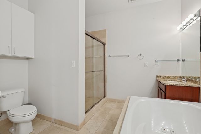 6425 W Touhy Avenue 2B, Chicago, IL 60646