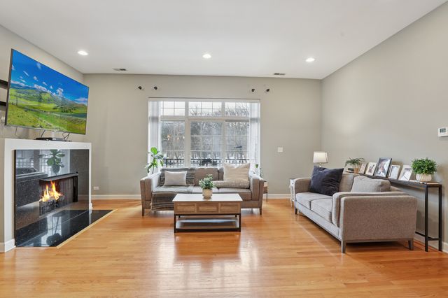 6425 W Touhy Avenue 2B, Chicago, IL 60646