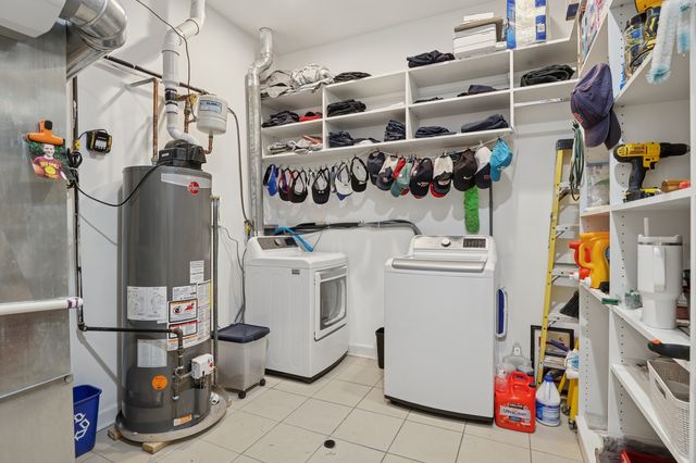 6425 W Touhy Avenue 2B, Chicago, IL 60646