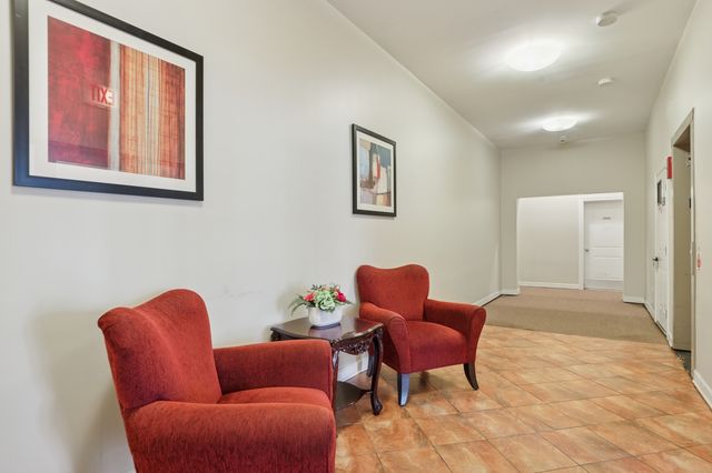 6425 W Touhy Avenue 2B, Chicago, IL 60646