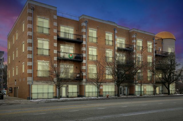 6425 W Touhy Avenue 2B, Chicago, IL 60646