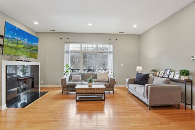 6425 W Touhy Avenue 2B, Chicago, IL 60646